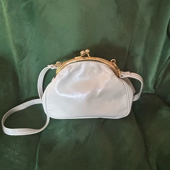 Lux KISS LOCK Jacqueline Ferrar cross body/clutch with Gold Frame
